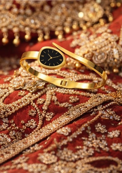 Luxury Redefined – The Signature Bangle Watch